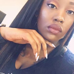 Meet your Posher, Dione